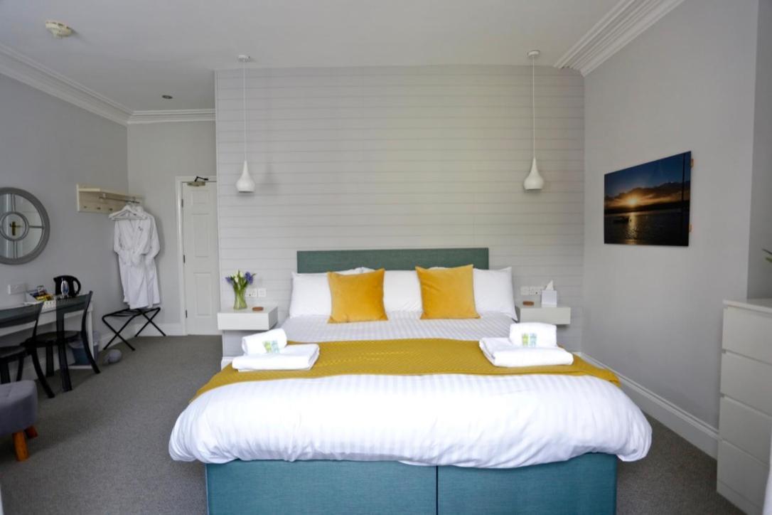 The Dolphin Hotel เอกซ์มัธ ภายนอก รูปภาพ